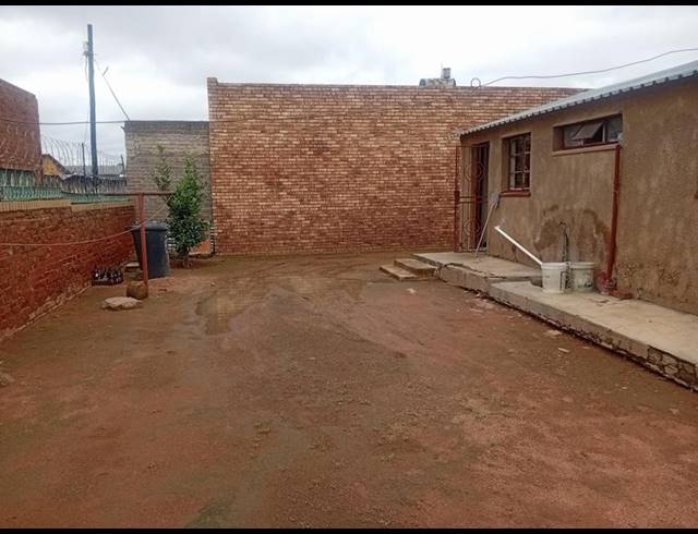 2 BEDROOM HOUSE FOR SALE IN SOSHANGUVE H